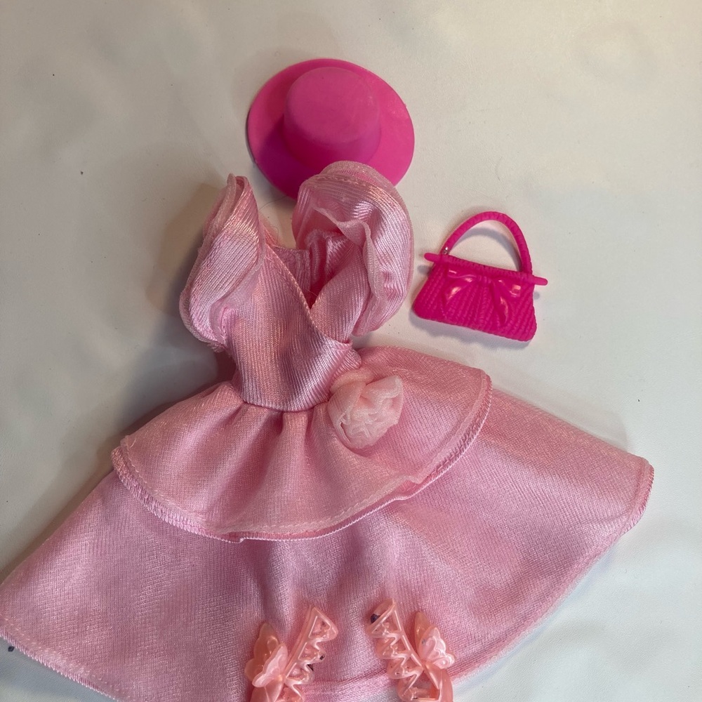 Barbie vintage fashion doll pink dress heels outfit
